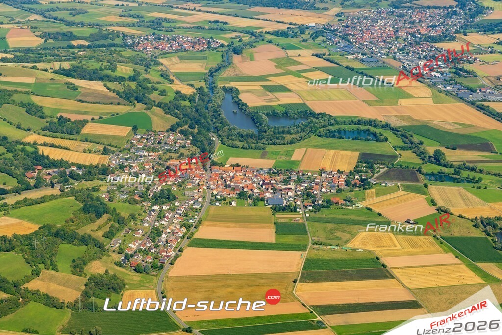 Vs Google Maps Alheim - Die Luftaufnahme wurde 2025 vom UL-Flugzeug heraus erstellt ( keine Drohnenaufnahme ) - Hochauflösende Luftaufnahme - für Wandbilder und großformatige Ausdrucke geeignet. Das besondere Geschenk!Hier alle&nbsp;Infos zur Lizenzierung der LuftaufnahmeWir fliegen auch dieses Jahr wieder in Ihre Region um Luftbilder zu erstellen.- Luftbild anfragen