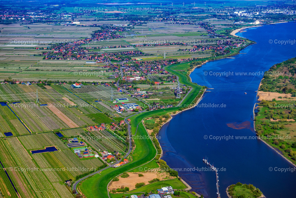 Stade_Twielenfleth_ELS_1259270425 | LüHESAND 27.04.2025 Festland und Insel des Flußverlaufes Elbe Grünendeich und Lühesand im Bundesland Niedersachsen, Deutschland. Weiterführende Informationen bei: Elbe-Obst Erzeugerorganisation r.V.,  Landkreis Stade,  Samtgemeinde Lühe. // Mainland and island of the course of the river Elbe Gruenendeich and Luehesand in the state Lower Saxony, Germany. Further information at: Elbe-Obst Erzeugerorganisation r.V.,  Landkreis Stade,  Samtgemeinde Luehe. Foto: Martin Elsen