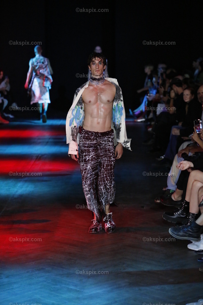 LML Studio auf der  MBFW Spring/Summer 2023 | Mercedes-Benz Fashion Week (MBFW)  Frühling / Sommer 2023 im Hotel Telegraphenamt Berlin in Berlin-Mitte. Die Kollektionen von LML Studio auf der MBFW Spring/Summer 2023. Das Bild zeigt Models mit der Kollektion von LML Studio.