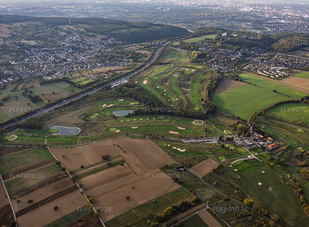 Luftbild: Glofclub Karlsruhe GOLF-absolute im Ortsteil Hohenwettersbach in Karlsruhe im Bundesland Baden-Württemberg in Deutschland. – Foto: IMG_159966.jpg vom 16.10.2026 durch Werner Riehm/FLY-FOTO.de – Auflösung des Originals: 5155 x 3787 px