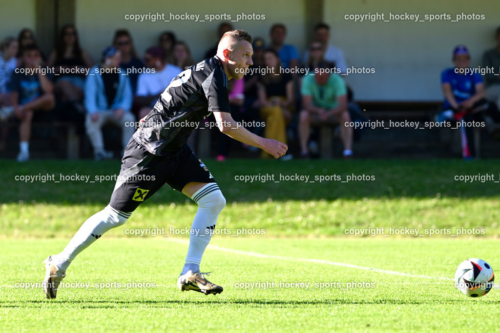 WSG Radenthein vs. URC Thal Assling | #72 Jasmin Dindic URC Thal Assling, WSG Radenthein vs. URC Thal Assling, WSG Radenthein vs. URC Thal Assling am 30.05.2025 in Radenthein (Sportplatz Radenthein), Austria, (Photo by Bernd Stefan)