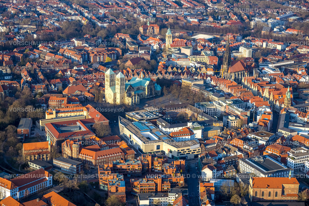 Muenster220304205 | Luftbild, Altstadt mit St.-Paulus-Dom und kath. Kirche St. Lamberti, Münster, Münsterland, Nordrhein-Westfalen, Deutschland