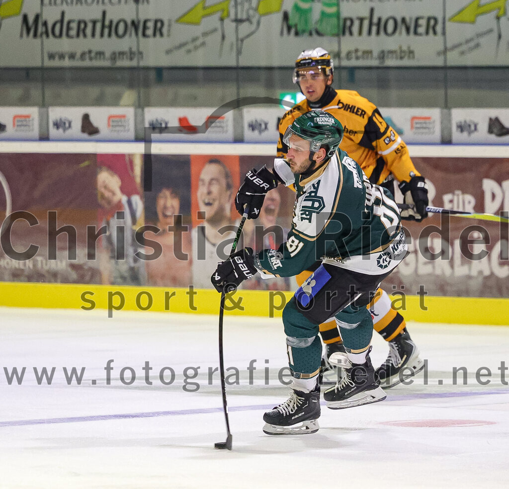 2025-08-22_147_TSV_Erding_gegen_EV_Fuessen | Erding, Deutschland, 22.08.2025:Eishockey, Oberliga Süd 2025 / 2026, Testspiel, TSV Erding gegen EV Füssen, Endergebnis: 1:4Maximilian Forster (Erding Gladiators, #81)Foto: Christian Riedel / fotografie-riedel.net
