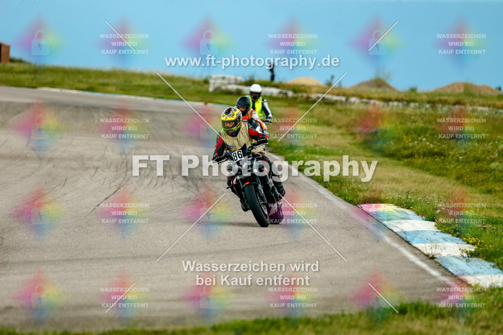 Chambley Juli-3058 | Hier findet Ihr Bilder von Touristenfahrten auf der Nürburgring Nordschleife oder von anderen Veranstaltungen die ich besucht habe. Viel Spass beim Durch Schauen 