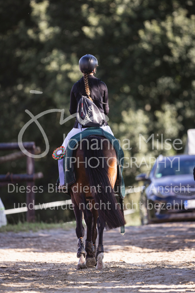 240714_BHO_M1-Spr-152 | Deine schönsten Turniermomente als professionelle Fotos! Entdecke hochwertige Pferdesport-Fotografie im Online-Shop. Jetzt Fotos finden & bestellen!