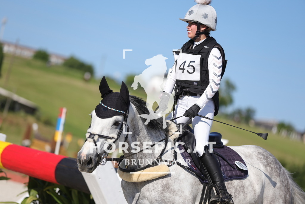 0P6A6854 | Willkommen bei Brunnmayr - Design & Fotografie – Ihrem Spezialisten für Reitturniere und Pferdeveranstaltungen in Oberösterreich, Salzburg und Bayern! Seit über 17 Jahren sind wir leidenschaftlich dabei.