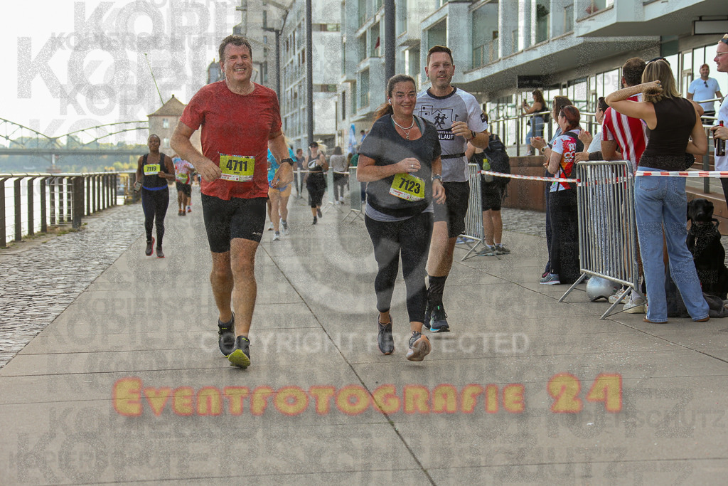 250920_1452_EX1_7961 | Sportfotografie im Rhein-Sieg Kreis, Köln, Bonn, NRW, Rheinland Pfalz, Hessen, etc. Unser Tätigkeitsfeld umfasst den Laufsport vom Volkslauf über den Marathon, Duathlon, Triathon bis zum Ultralauf wie Kölnpfad Ultra oder Schindertrail.