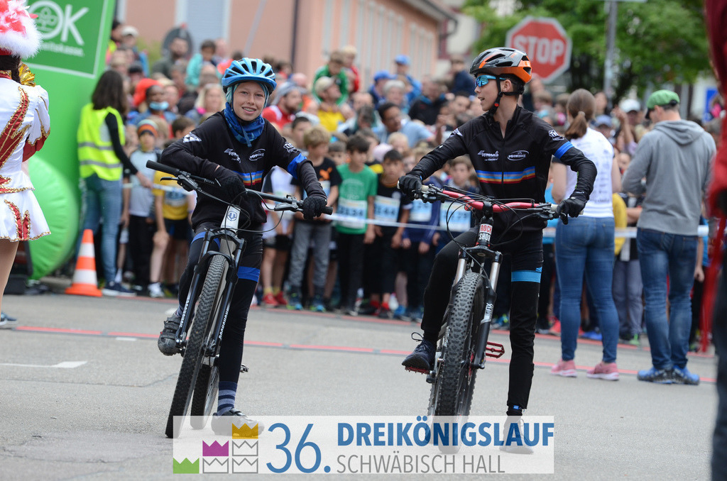 AOK Junior Cup 400m | 3Königslauf 2022 AOK Junior Cup 400m - Realisiert mit Pictrs.com