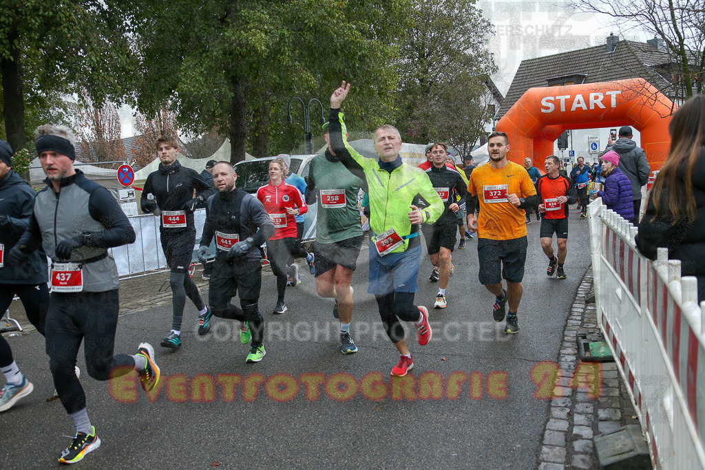 251130_1143_EX1_8484 | Sportfotografie im Rhein-Sieg Kreis, Köln, Bonn, NRW, Rheinland Pfalz, Hessen, etc. Unser Tätigkeitsfeld umfasst den Laufsport vom Volkslauf über den Marathon, Duathlon, Triathon bis zum Ultralauf wie Kölnpfad Ultra oder Schindertrail.