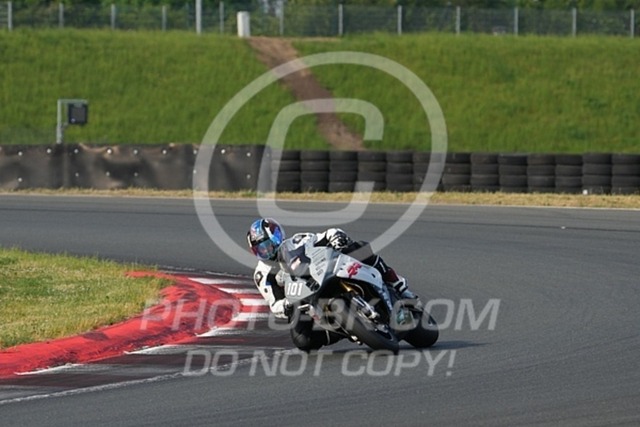 2024_05_19_PBK_42914 | Sportfotografie; SlowMotion; Video; Rennstrecke; Hafeneger; Speer; Racing; RSE; BMW; CBO; Trackday; Motorsportarena; Hockenheimring; Brno; Most; Barcelona; Valencia