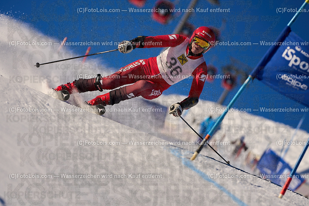 ALP2634_MASTERS-Cup_GS-B Herrn_Eibisberger Peter | (C)FotoLois.com, Alois Spandl. FIS Masters-Cup Wildschönau, Giant Slalom auf der Piste Schatzberg GS, Siegerehrung auf dem Dorfplatz Niederau, Sa 13. Januar 2024.