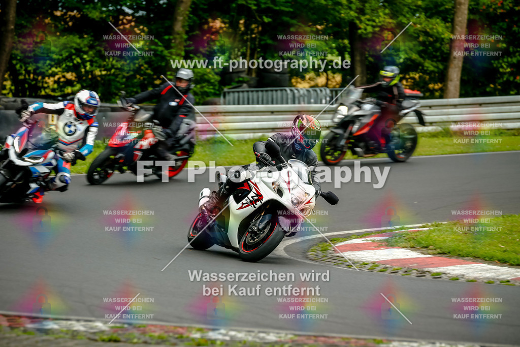 VBK-4260 | Hier findet Ihr Bilder von Touristenfahrten auf der Nürburgring Nordschleife oder von anderen Veranstaltungen die ich besucht habe. Viel Spass beim Durch Schauen 