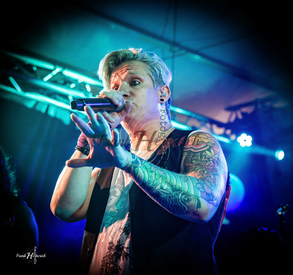 Audio Gun | Frank Herberich Fotografie, Frank Herberich, Fotografie, Hochzeit, Portrait, St. Peter Ording, Ording, Westerhever, Nordsee, Frank Fotografie, Hardheim,  Odenwald,Walldürn, Band,Eventfotografie - Realisiert mit Pictrs.com