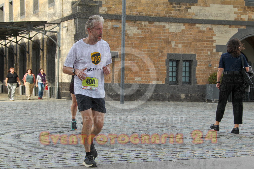250920_1538_EV4_9328 | Sportfotografie im Rhein-Sieg Kreis, Köln, Bonn, NRW, Rheinland Pfalz, Hessen, etc. Unser Tätigkeitsfeld umfasst den Laufsport vom Volkslauf über den Marathon, Duathlon, Triathon bis zum Ultralauf wie Kölnpfad Ultra oder Schindertrail.