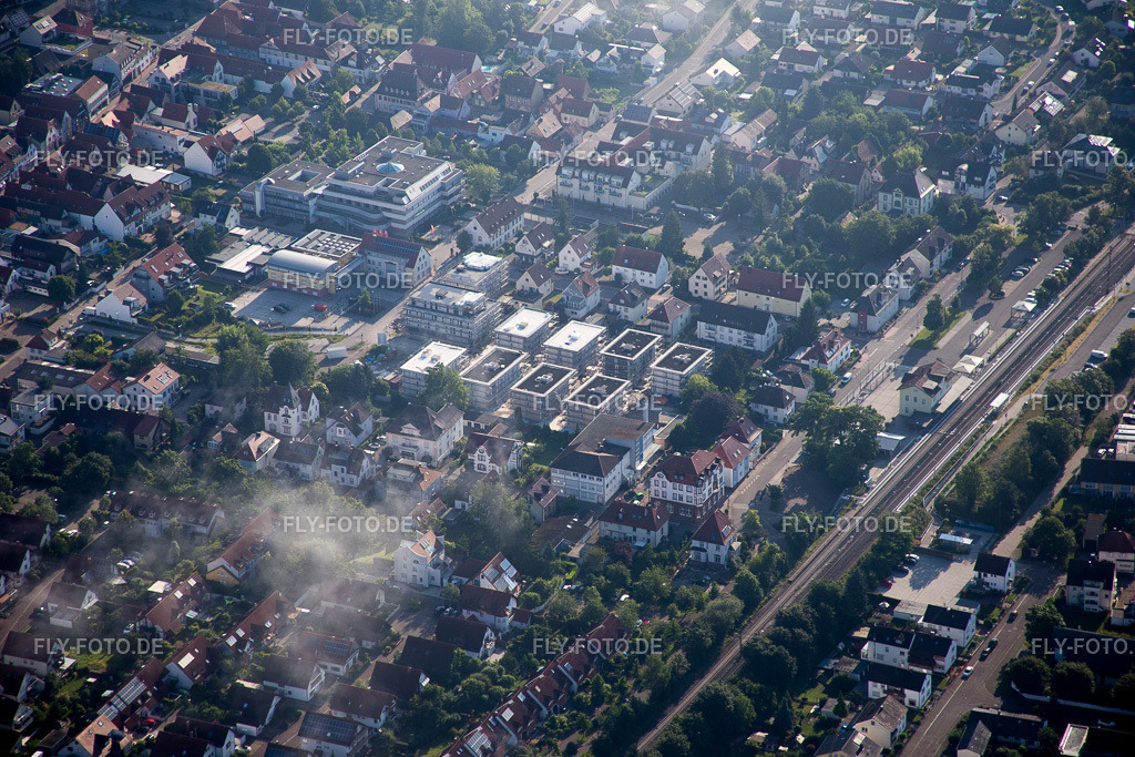 "Im Stadkern" Neubau der RiBa GmbH zw. Bismarck- und Gartenstr | Luftbild: "Im Stadkern" Neubau der RiBa GmbH zw. Bismarck- und Gartenstr in Kandel im Bundesland Rheinland-Pfalz in Deutschland. Foto: IMG_089991.jpg vom 26.06.2016 durch Werner Riehm/FLY-FOTO.de - Realisiert mit Pictrs.com