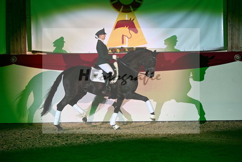 Decurio_Göbel_2255083 | hf-fotografie - Realisiert mit Pictrs.com
