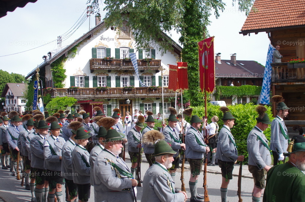 IMGP5027 | fotografiert von Axel PollmannLeonhardi Wallfahrt Benediktbeuern und Murnau, Fronleichnam, Fasching, Landschaft im Loisachtal und Benediktbeuern  - Realisiert mit Pictrs.com