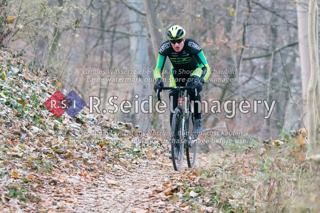 Radsport, 14. Lauf - Bikebeat Cyclo-Cross Bundesliga 2022/23 und 43. Harburger Weihnachtspreis im Stevens Cup 2022, Schwarzenbergplatz (Hamburg-Harburg), 18.12.2022 | Aus dem Rennen 6 / Männer Elite (Lizenzfahrer): 
Felix Paul (#6, crossladen.hobel.racing)