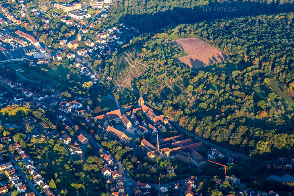 Luftbild: Kloster Maulbronn in Maulbronn im Bundesland Baden-Württemberg in Deutschland. Foto: IMG_138437.jpg vom 16.09.2023 durch Werner Riehm/FLY-FOTO.deKloster Maulbronn