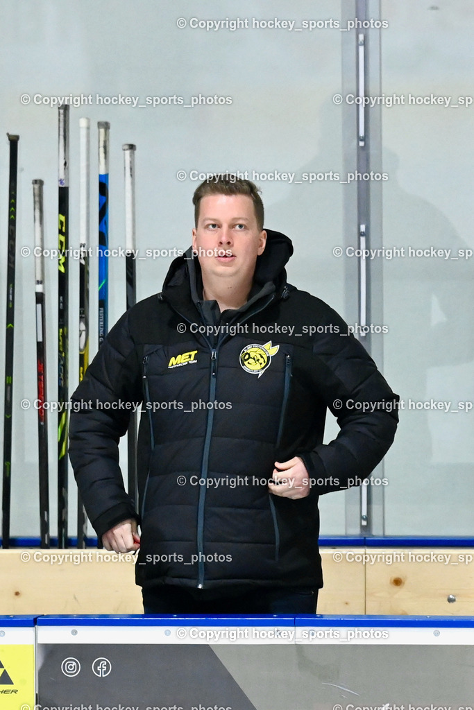 ESC Steindorf vs. EC Spittal Hornets 3.2.2024 | Betreuer EC Spittal Hornets Martin Bodner