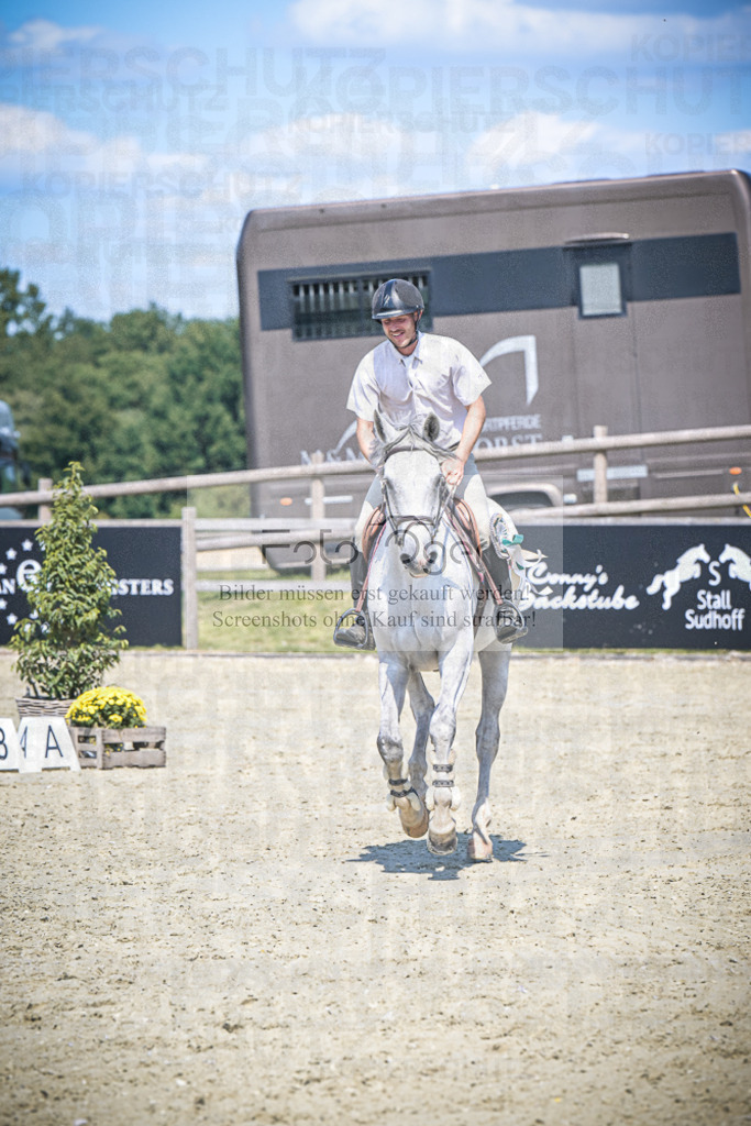 DOS_0264 | Entdecke hochwertige Reitturnierfotos von Foto Oger. Professionell, emotional und authentisch – jetzt Lieblingsmomente im Shop bestellen.Deutschlandweite Turnierfotografie. - Realisiert mit Pictrs.com