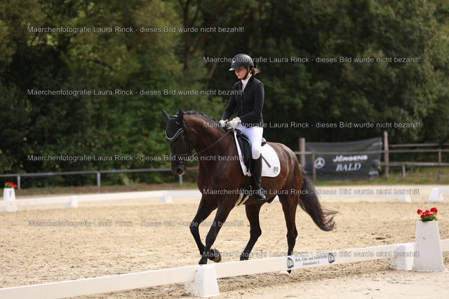 HG9A1226 | laurarinckfotografie - Realisiert mit Pictrs.com