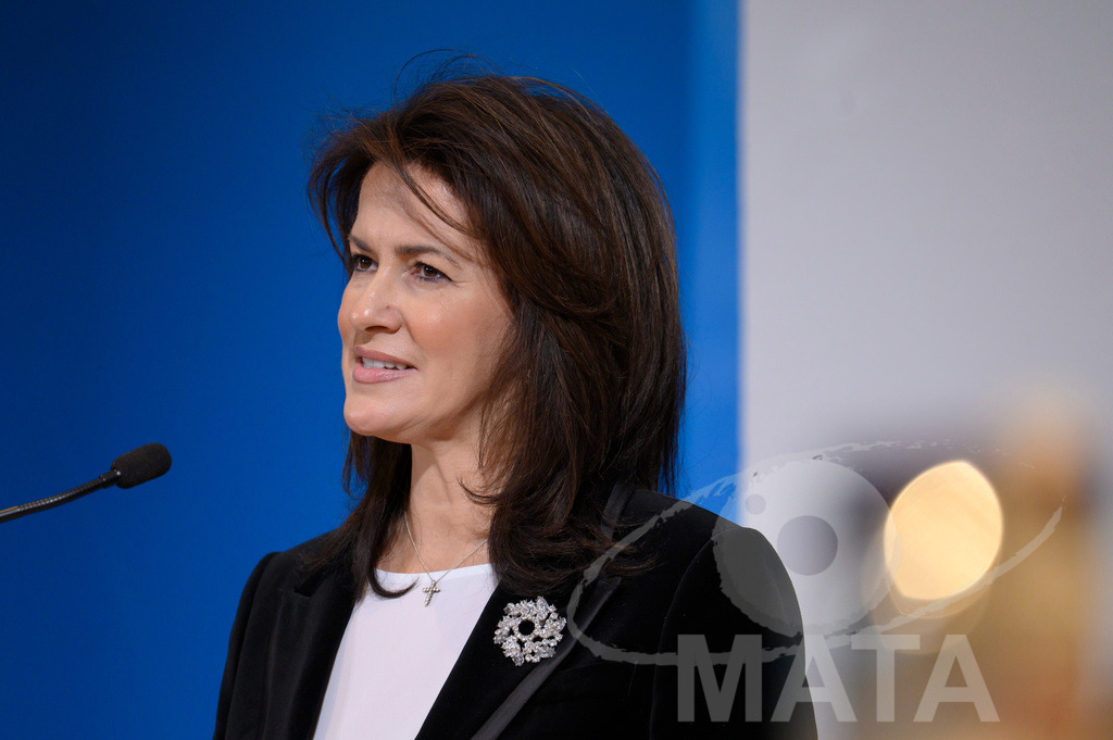 _DWI7972 | Bayerns Landwirtschaftsministerin Michaela Kaniber (CSU) Pressekonferenz im Lokschuppen. Rosenheim, 02.12.2025 Bayern Deutschland - Realisiert mit Pictrs.com