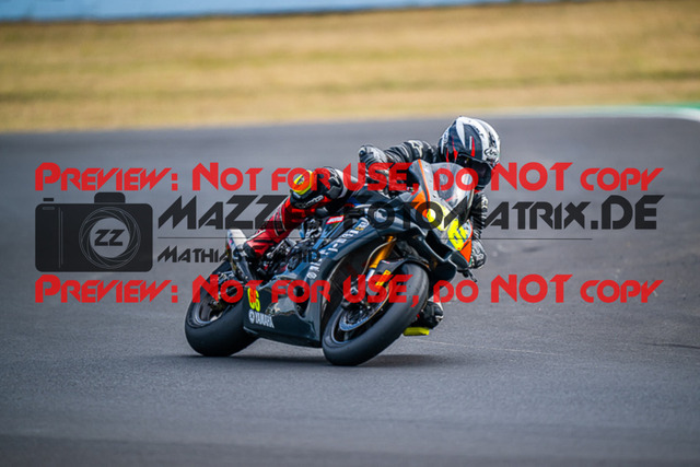 MaZZes_FotoMatrix_220625_2143 | PROSUPERSTOCK