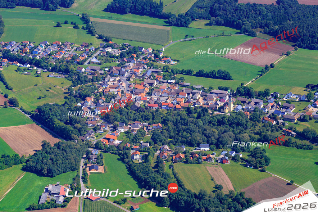 Die Luftaufnahme der Stadt Kohlberg wurde 2017 vom Flugzeug heraus erstellt ( keine Drohne )- hohe Auflösung für beste Qualität