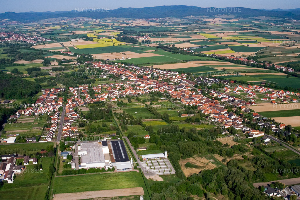 Luftbild: Schaidt von Osten im Ortsteil Schaidt in Wörth im Bundesland Rheinland-Pfalz in Deutschland. Foto: IMG_10753.jpg vom 12.05.2008 durch Werner Riehm/FLY-FOTO.de