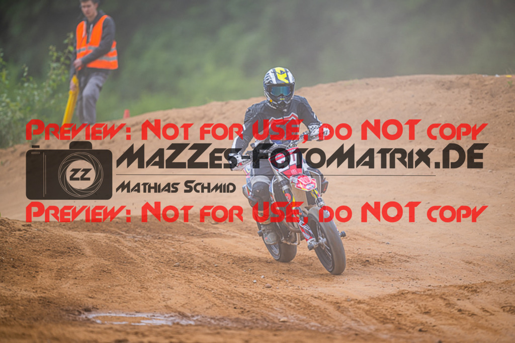 MaZZes_FotoMatrix_220528_6308 | Fotograf Mathias Schmid
Sportfotograf,
Eventfotograf,
Hochzeitsfotograf,
Portraitfotograf