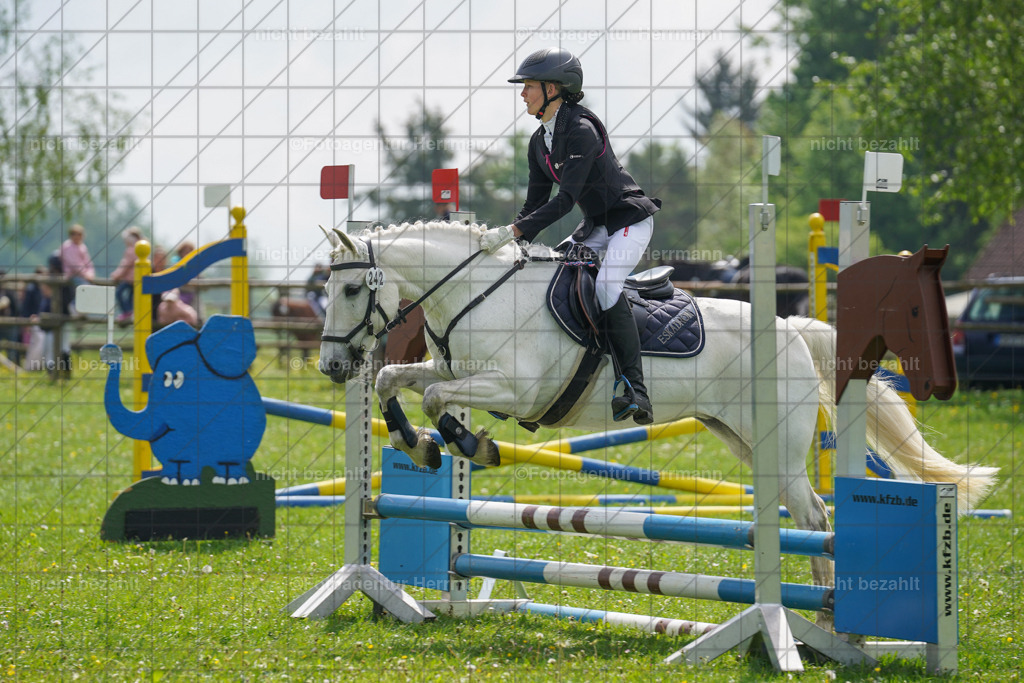 20240509-FAH02319 | Turnierbilder der Turnierfotografen Bayern, Pferdesport Fotografie, Reitsportbilder, Turnier Landberg am Lech, Turnierbilder bayern, Fotoagentur Herrmann