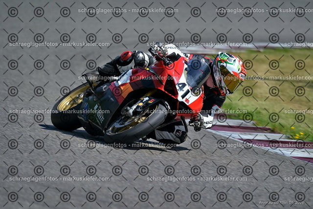 26BT02-1290 | markuskiefer.com - Realisiert mit Pictrs.com