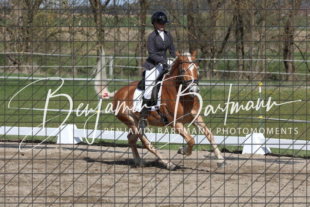 AZ2A3115 | Benjamin Bartmann Photomoments