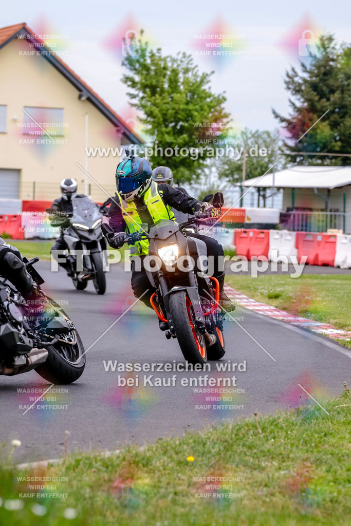 MotoTeamVBK-20505 | Hier findet Ihr Bilder von Touristenfahrten auf der Nürburgring Nordschleife oder von anderen Veranstaltungen die ich besucht habe. Viel Spass beim Durch Schauen 