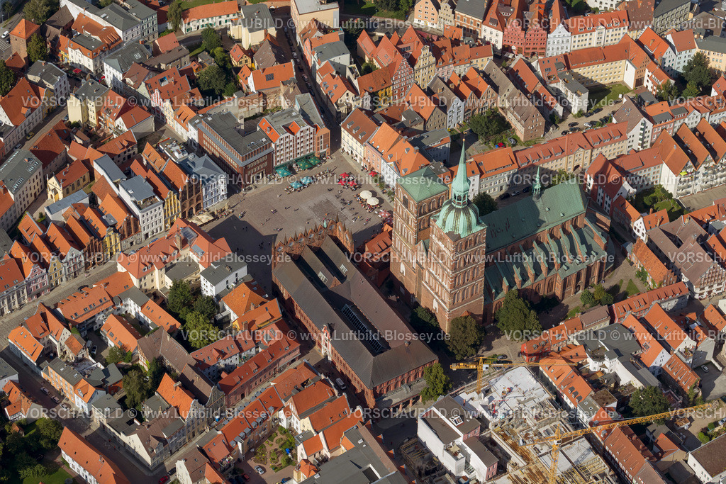 Stralsund12082105 | Stralsund, mit der von Wasser umgebenen Altstadtinsel am Strelasund, Kirche St.Nikolai,  Stralsund, Ostsee, Mecklenburg-Vorpommern, Deutschland, Europa