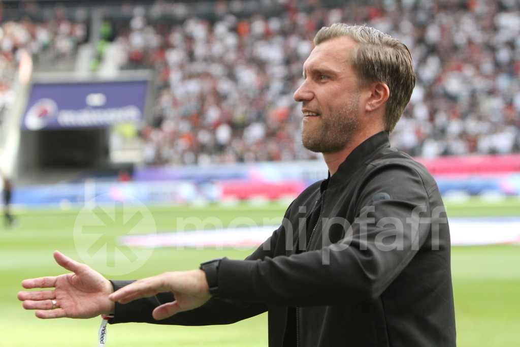 Markus Krösche Sportvorstand Eintracht Frankfurt | Online-Shop | monipfaff.de - Realisiert mit Pictrs.com