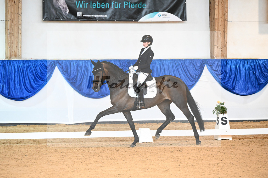 Kat-Nr. 60 Evita Cortes_Giner_14240343 | hf-fotografie - Realisiert mit Pictrs.com
