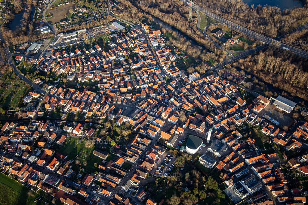 Luftbild: Luitpoldstraße Ottstr in Wörth am Rhein im Bundesland Rheinland-Pfalz in Deutschland. Foto: IMG_135759.jpg vom 03.01.2023 durch Werner Riehm/FLY-FOTO.de