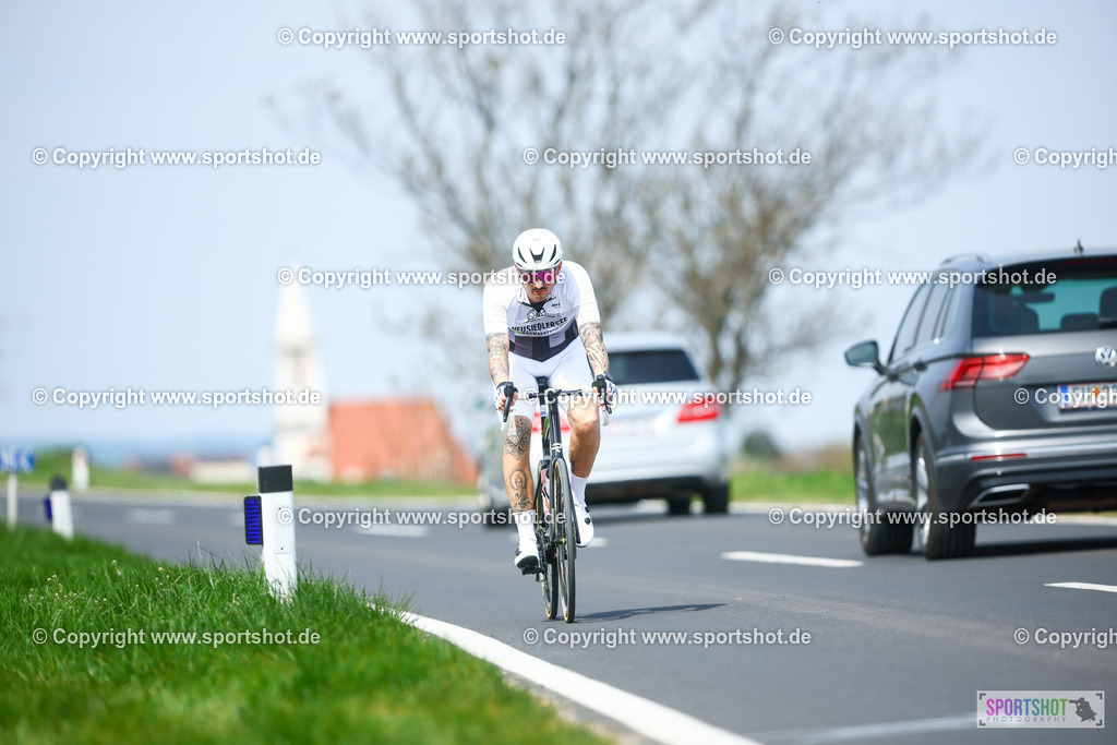 315_TRA57438 | Neusiedlersee Radmarathon 2026@sportshot_your_pictrs #yourpictures#roadtowm2029 #nrm #neusiedlerseeradmarathon #neusiedlersee #neusiedlerseetourismus #burgenland #mörbisch #nrm26 #burgenlandtourismus #voglundco #poweredbyburgenlandtourismus #radsport #rad #marathon #ucigranfondo #visitburgenland #ucigranfondoworldseries