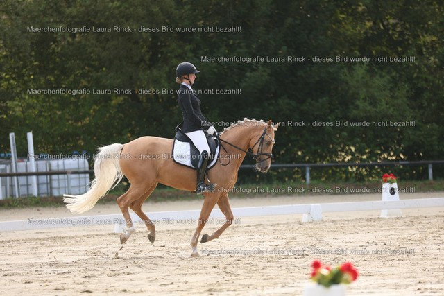 HG9A7313 | laurarinckfotografie - Realisiert mit Pictrs.com