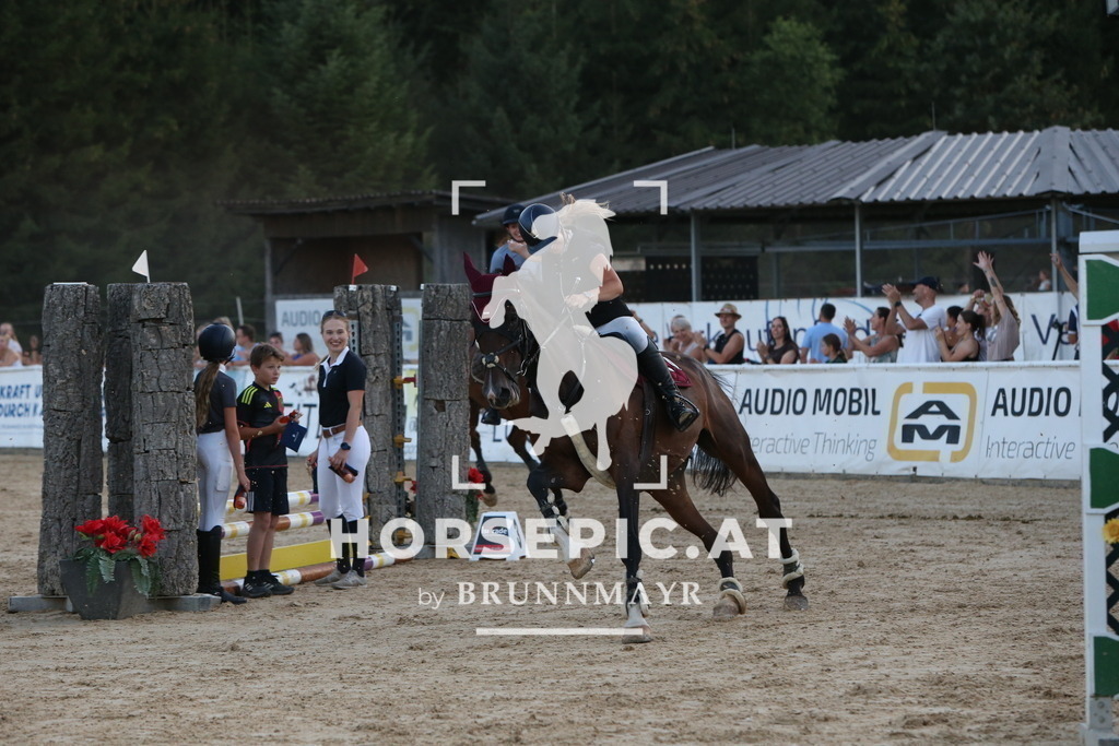 DL2Q7742 | Willkommen bei Brunnmayr - Design & Fotografie – Ihrem Spezialisten für Reitturniere und Pferdeveranstaltungen in Oberösterreich, Salzburg und Bayern! Seit über 17 Jahren sind wir leidenschaftlich dabei.