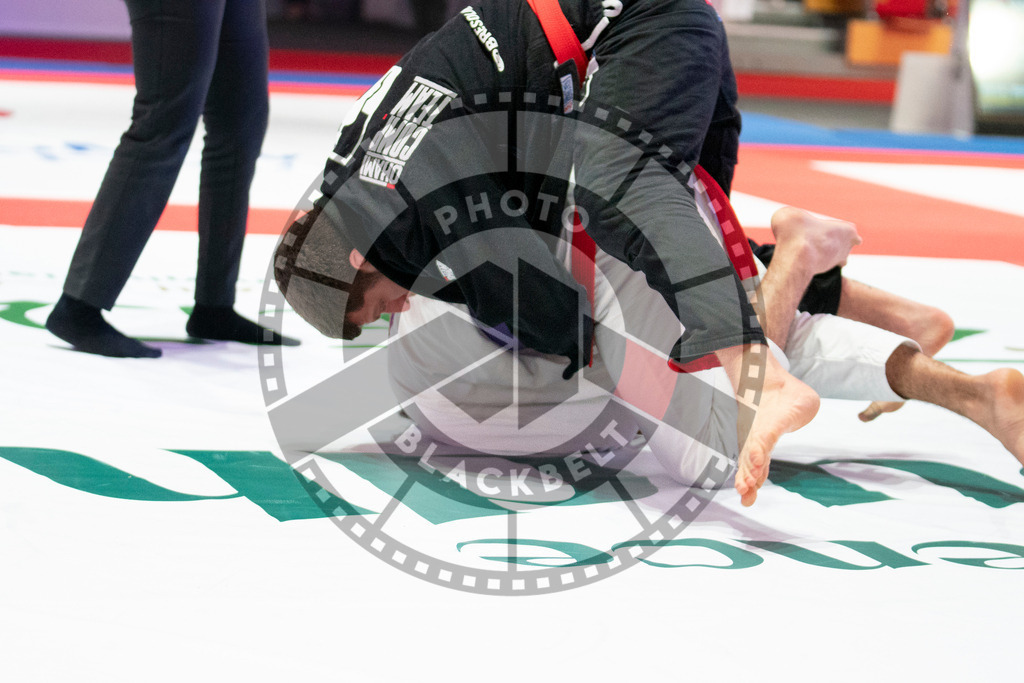 20231109PBB5332 | Fighters compete during the AJP World Professional Championship in the Mubadala Arena in Abu Dhabi, Arab United Emirates, on November 9, 2023.