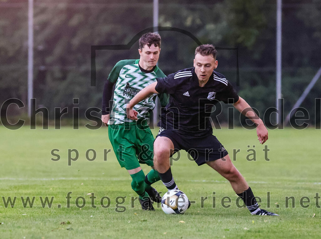 2023-07-25_044_SpVgg_Neuching_gegen_FC_Finsing | Neuching, Deutschland, 25.07.2023:
Fußball, A-Klasse 2023 / 2024, Toto Pokal, SpVgg Neuching gegen FC Finsing, Endergebnis: 2:4

Rene Wagner (SpVgg Neuching, #11), Patrick Forchhammer (FC Finsing, #13)

Foto: Christian Riedel / fotografie-riedel.net