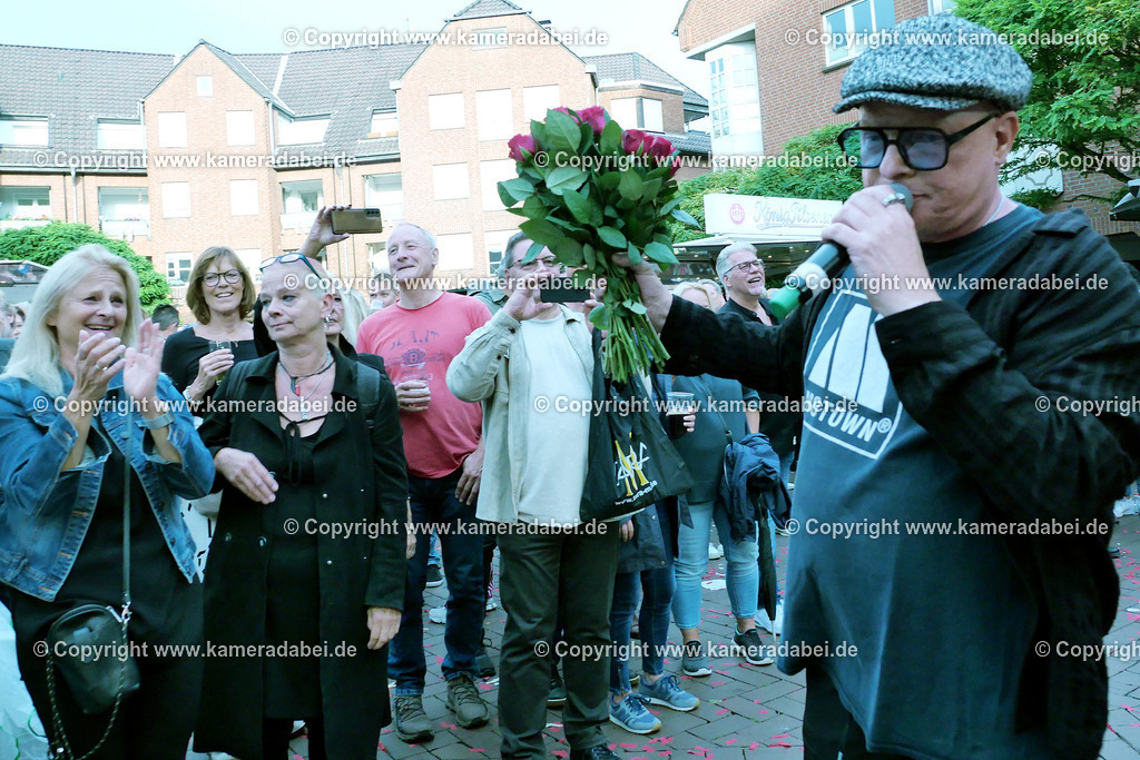 29.08.2025 Johnnys Leidenschaft bei den DIN Tagen 2025 | 29.08.2025 Johnnys Leidenschaft gibt auf der Altmarktbühne in Dinslaken bei den DIN Tagen 2025 ein Konzert. - Realisiert mit Pictrs.com