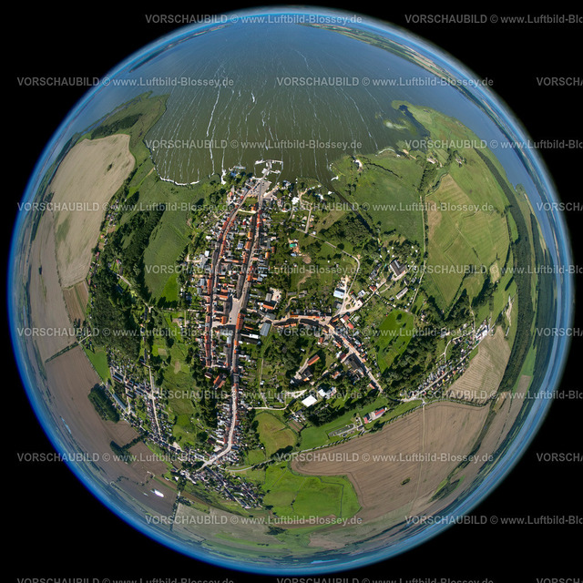 Lassan12083918a | Kirche und Pfarrheim Johannis II, Straßendorf, Boddengewässer Ost,  Lassan, Mecklenburg-Vorpommern, Deutschland, Europa