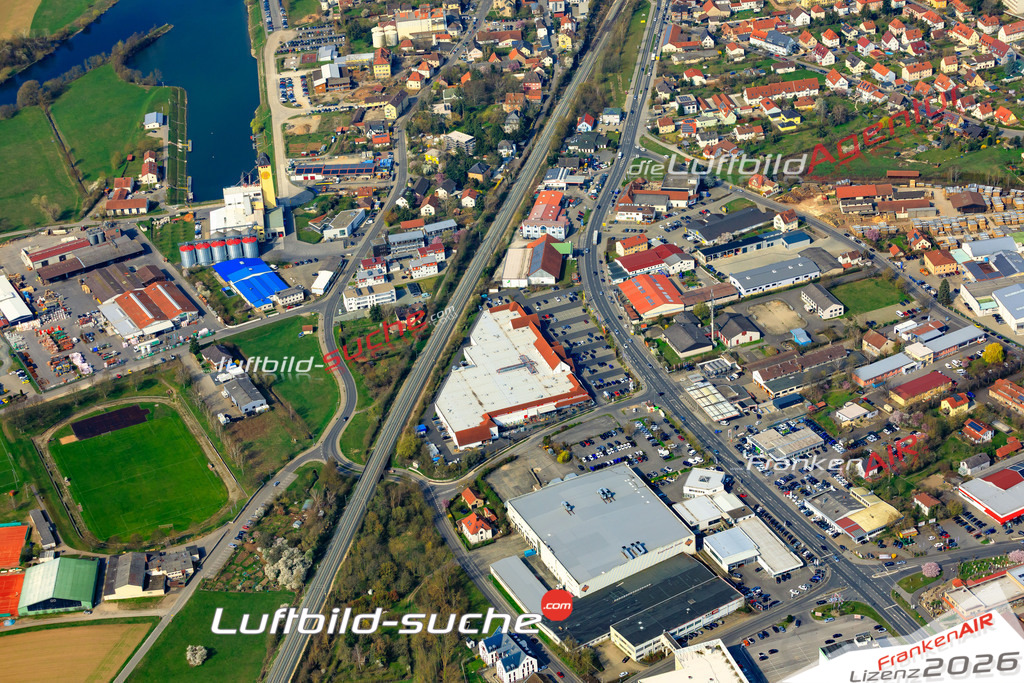 Das Luftbild der Stadt Hassfurt wurde 2019 vom Flugzeug heraus erstellt (keine Drohne) Aufnahmehöhe ca.400 Meter- hohe Auflösung- beste Druck-Qualität garantiert!