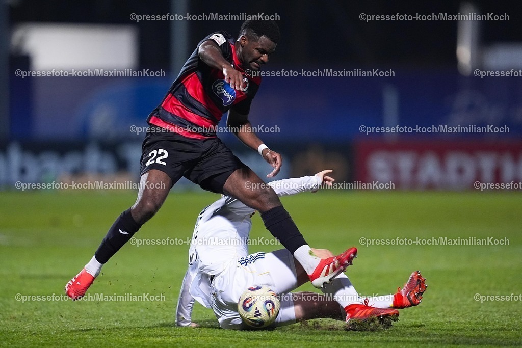 xYDRx23012601041 | 23.01.2026, xydrx, Fußball, 3.Liga, FC Viktoria Köln - 1.FC Saarbrücken, Saison 2025 2026, Sportpark Höhenberg: Verthomy Schilo Boboy (FC Viktoria Köln #22) im Zweikampf gegen Sebastian Vasiliadis (1.FC Saarbrücken #19)    DFB regulations prohibit any use of photographs as image sequences and or quasi-video. Photo: xYannisxDreimannxPressefotoKochx
