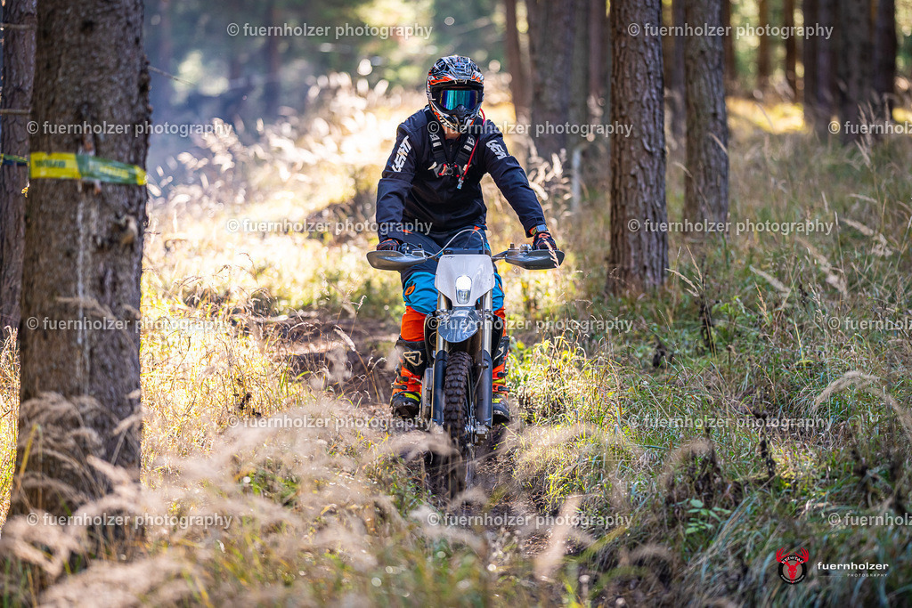 fuernholzer_251026-C2-77 | Fotografische Impressionen von der Red Stag Enduro Extreme by fuernholzer-photography.com. Endurosport in Österreich fotografisch festgehalten von fuernholzer. Auftragsfotografie für Private, Gewerbefotos und Industriefotografie. Eventfotografie, Sportfotografie und Motorsportfotografie. Anbieter von Fotoworkshops, Fototraining, fotografischen Vorträgen und Fotoseminaren.