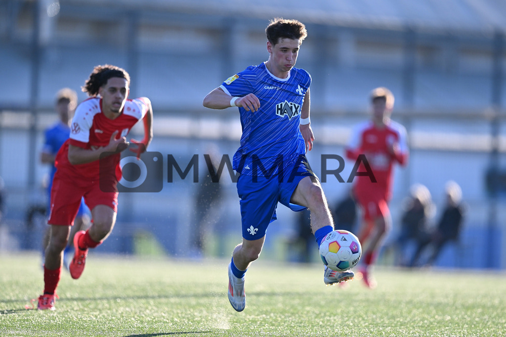 250305_EP__1847 | MWMARA - Realisiert mit Pictrs.com